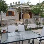 4 Seasons 1 * Neokhorion (Messenia)