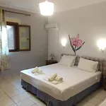 Apartment 4 Seasons 1 *