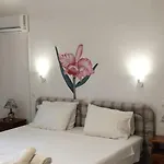 Apartment 4 Seasons 1 *
