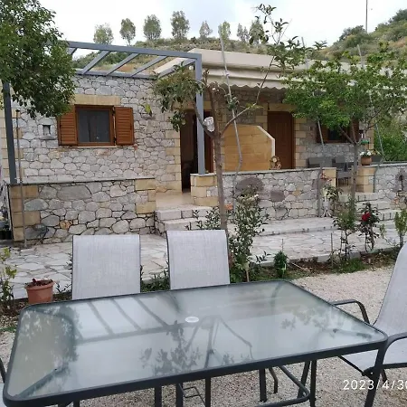 4 Seasons 1 * Neokhorion (Messenia)