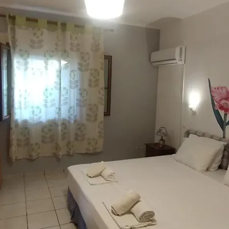 4 Seasons 1 Neokhorion (Messenia)