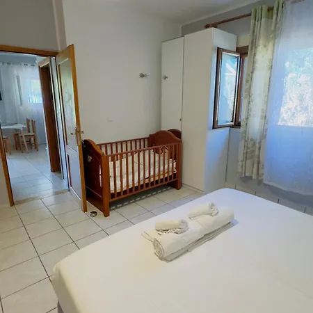 4 Seasons 1 Apartment *