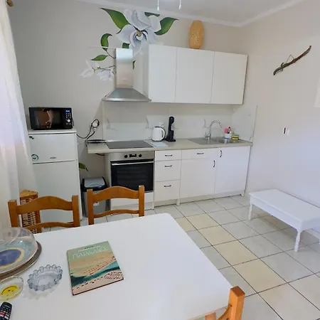 4 Seasons 1 Neokhorion (Messenia)