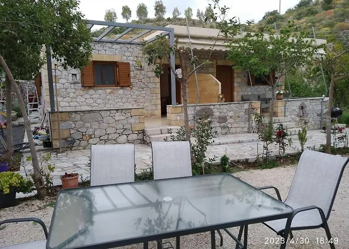 4 Seasons 1 * Neokhorion (Messenia)